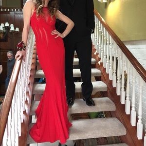 Beautiful Sherri Hill prom dress